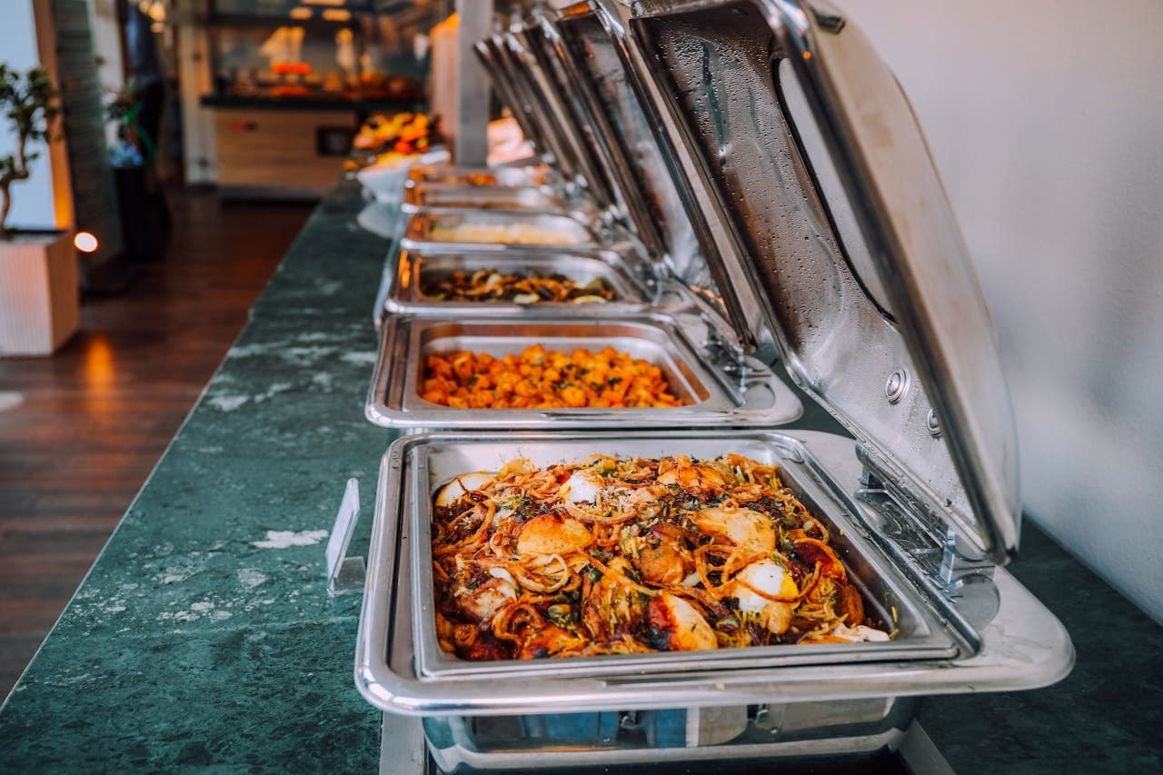 How much do caterers charge in Nigeria?